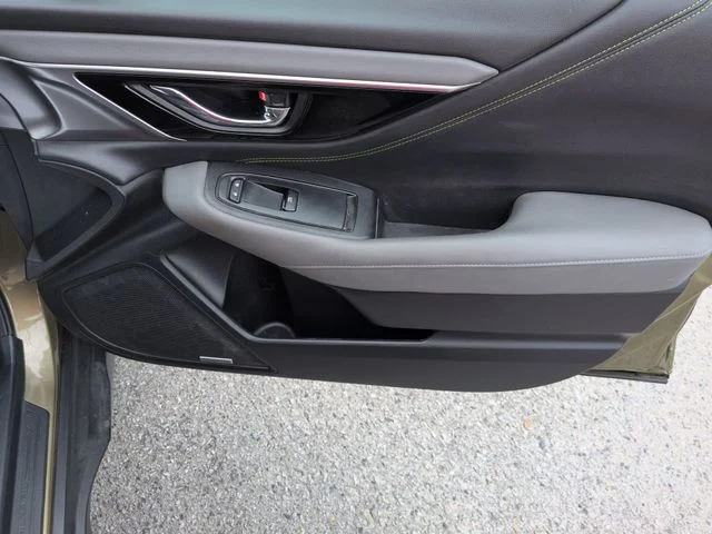 Used 2025 Brown Subaru Onyx Edition image 40
