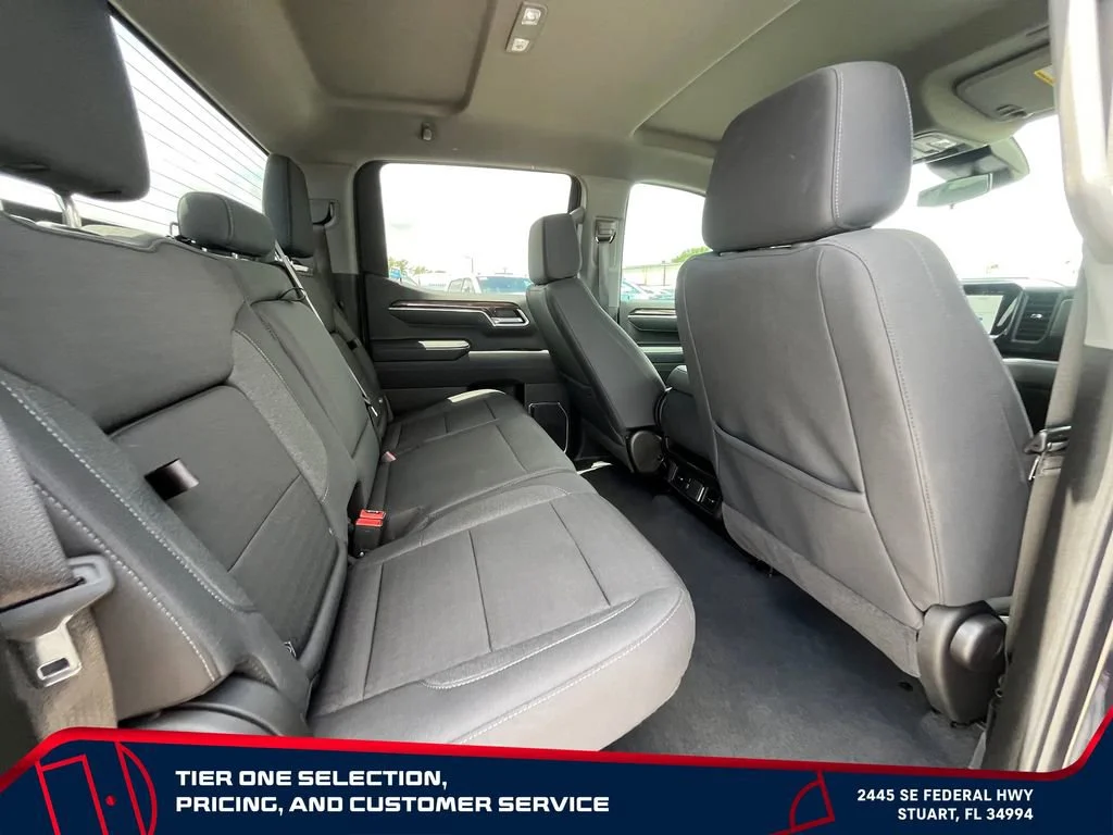 Used 2025 Titanium Rush Metallic GMC Elevation image 18