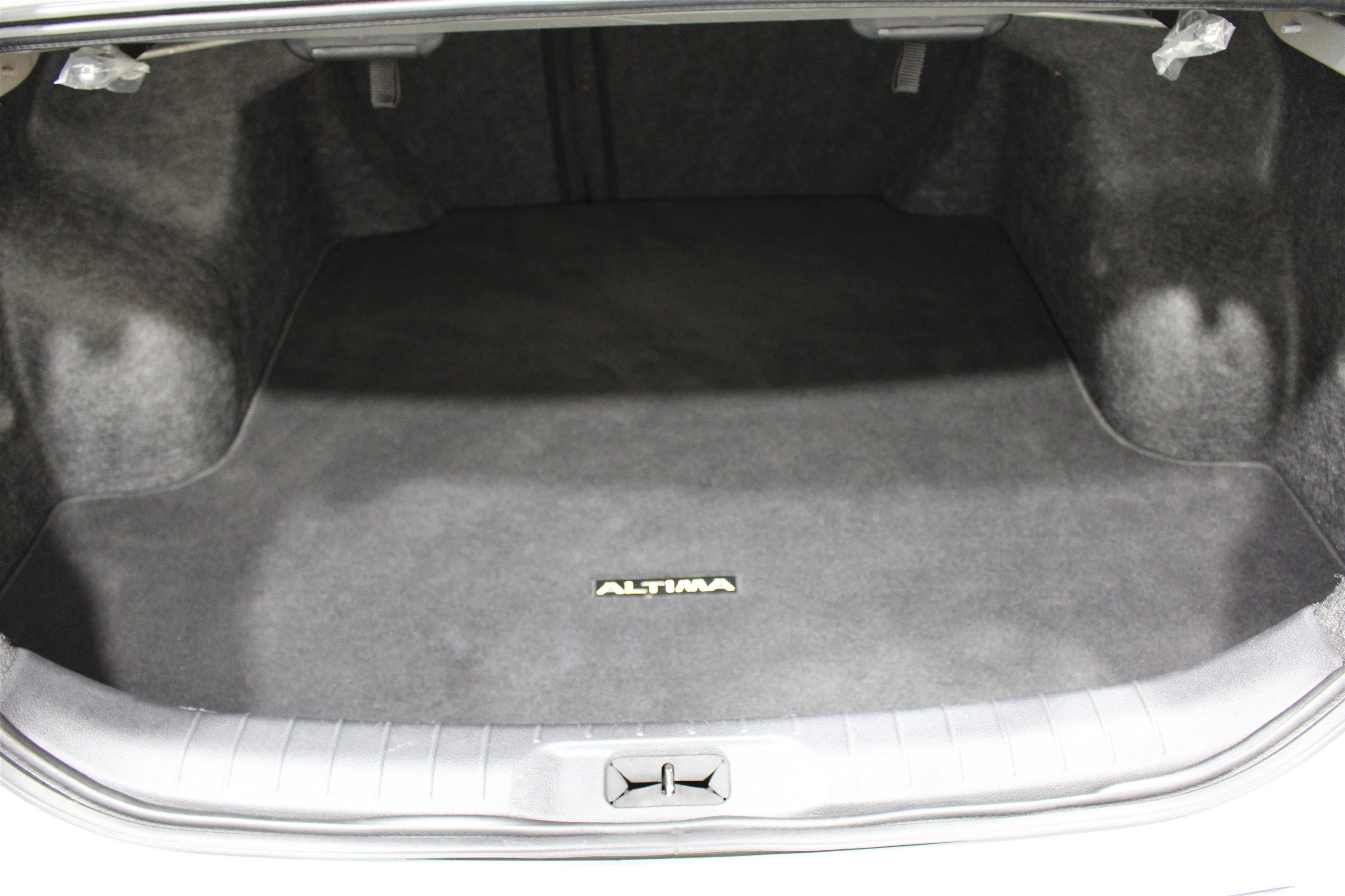 2023 Nissan Altima SR - Photo 22