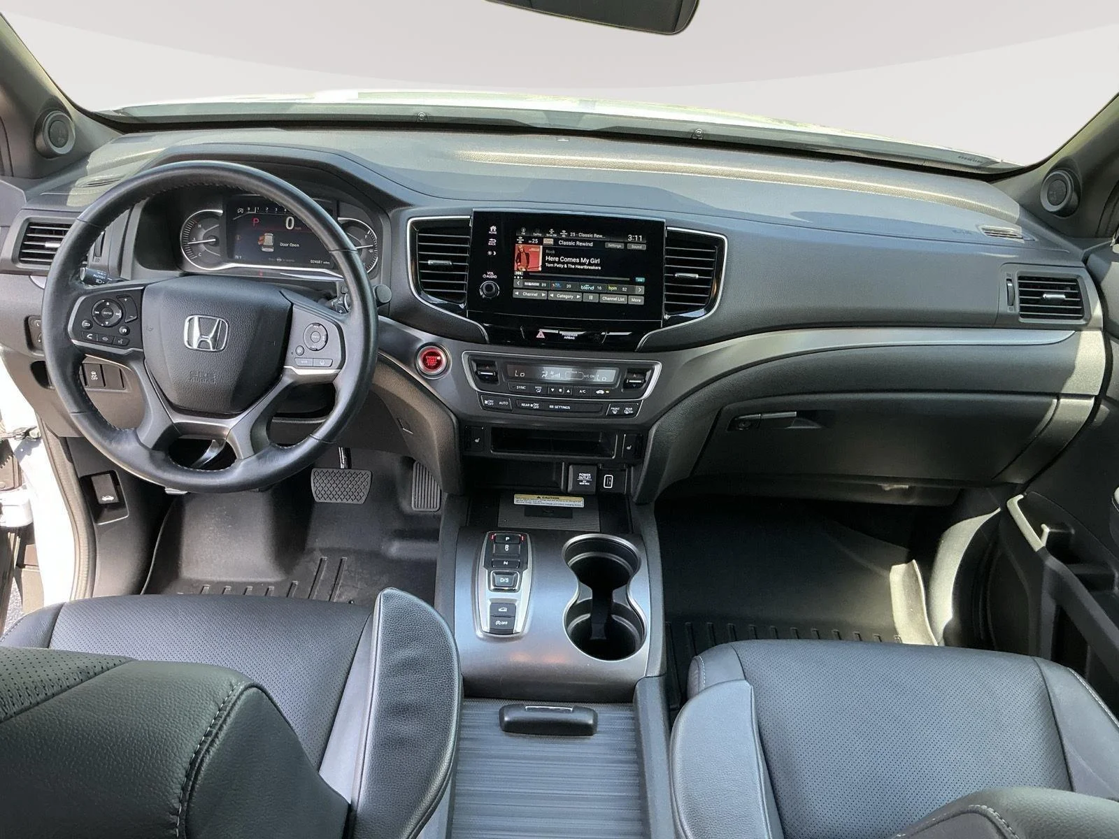 Used 2023 Sonic Gray Pearl Honda EX-L image 11