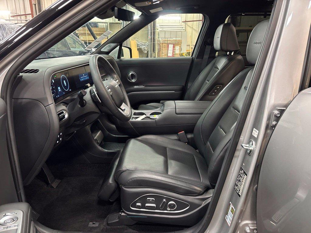 New 2026 Silver Hyundai Calligraphy AWD image 18
