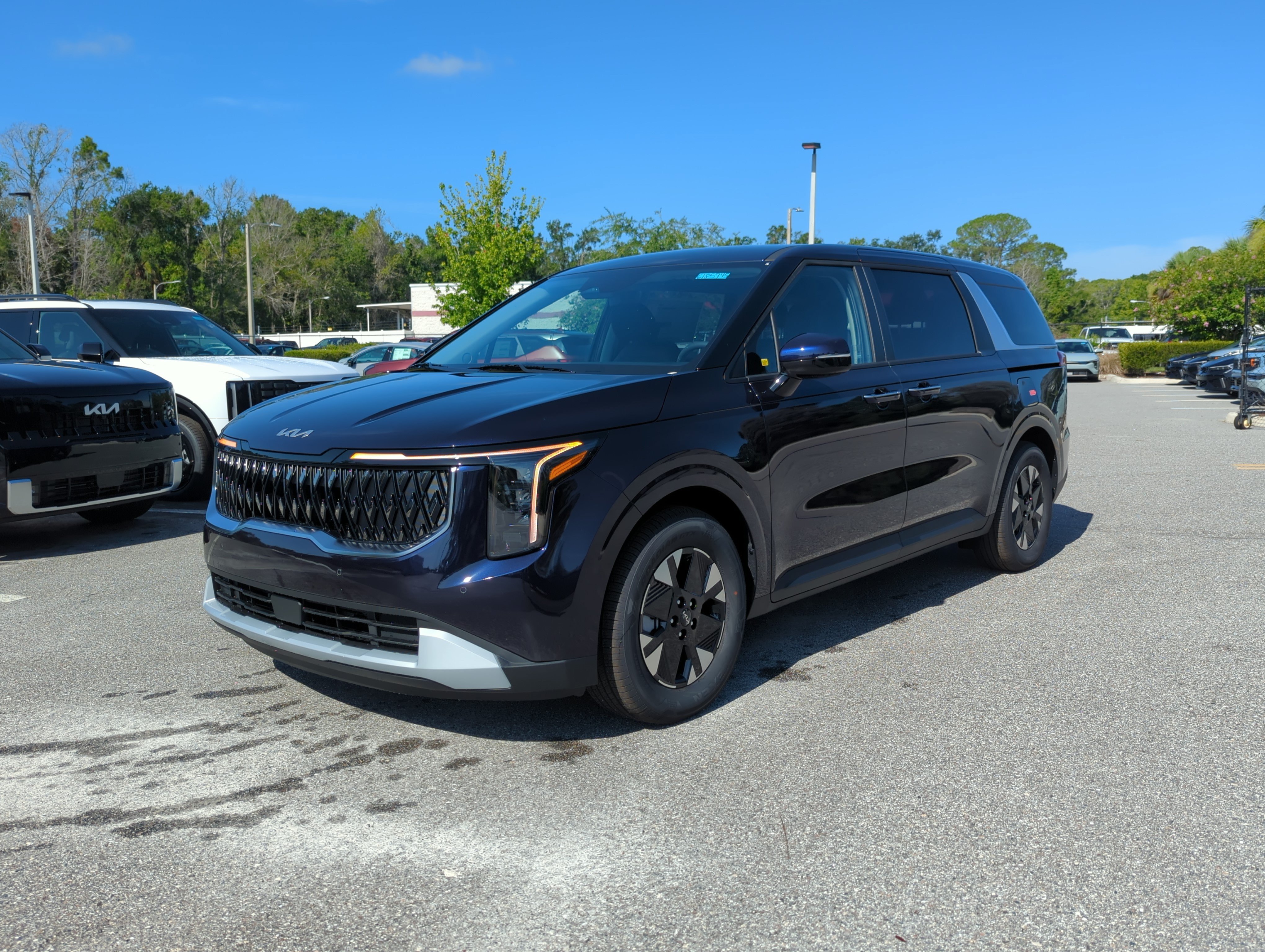 New 2026 Deep Chroma Blue Kia LXS image 4