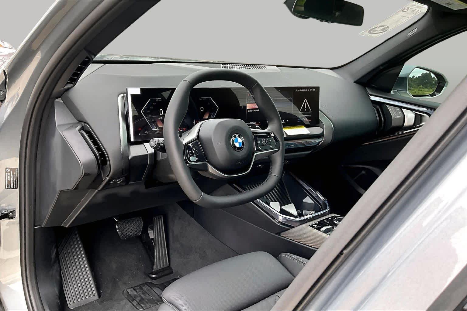 Used 2026 Skyscraper Grey Metallic BMW 30 xDrive image 17
