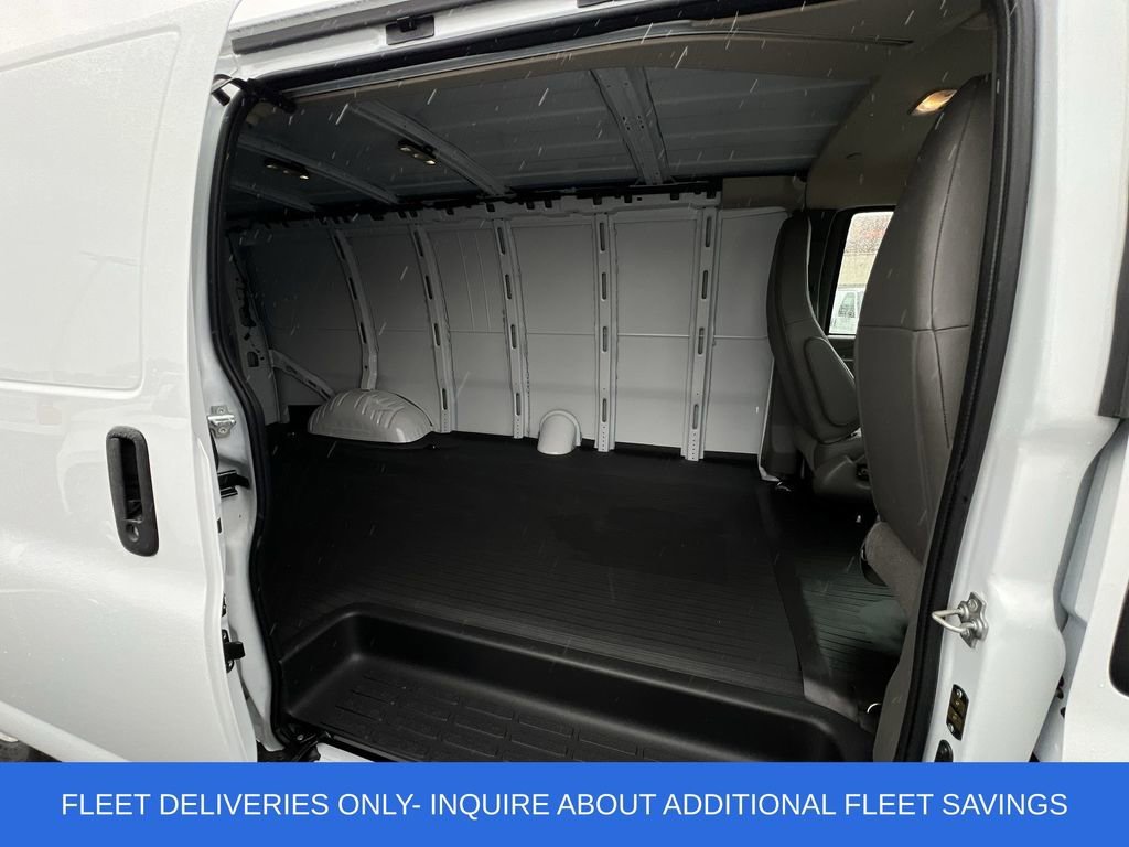 2025 Chevrolet Express Cargo Work Van - Photo 7