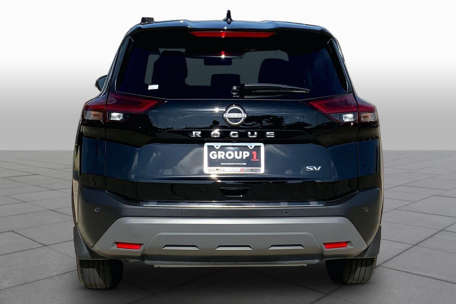 Used 2023 Super Black Nissan SV image 5