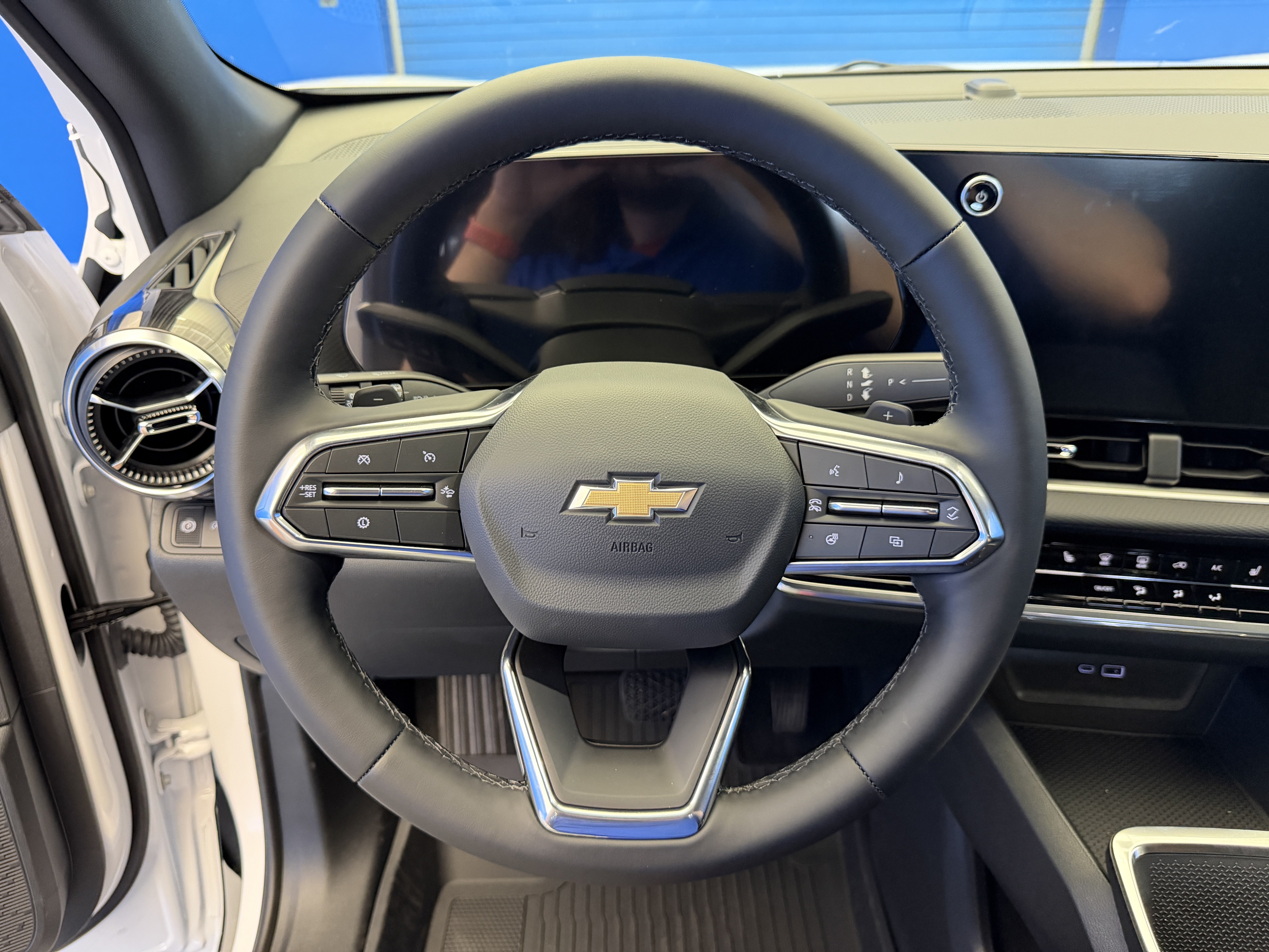 2027 Chevrolet Equinox LT - Photo 13
