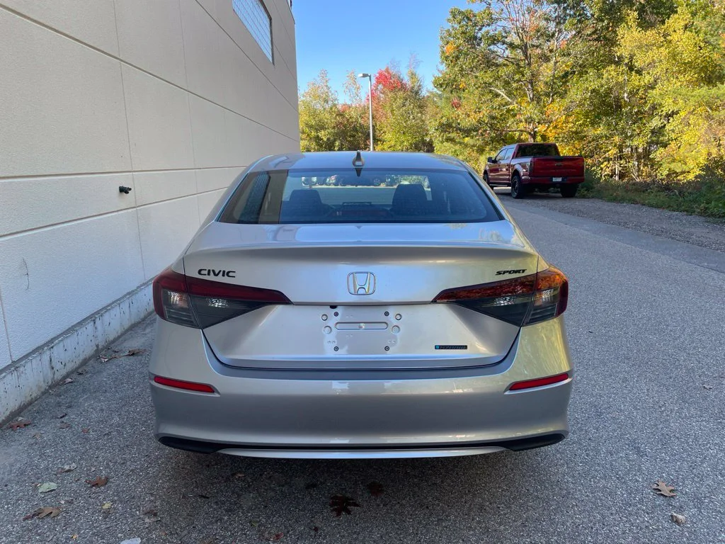 New 2026 Solar Silver Metallic Honda 2WD Sport Hybrid image 8