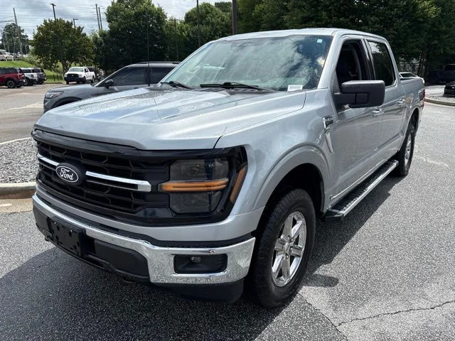 Certified Used 2025 Iconic Silver Metallic Ford XLT image 4