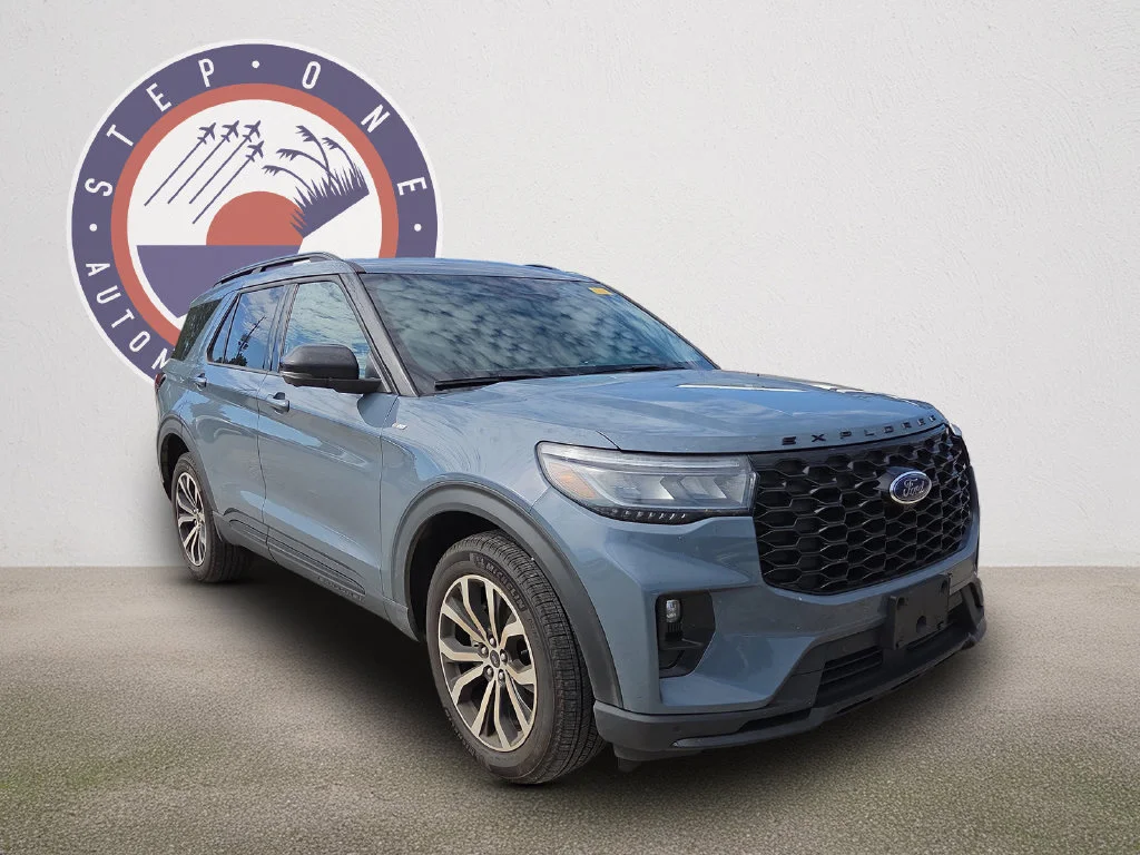 Used 2025 Blue Ford ST-Line image 2