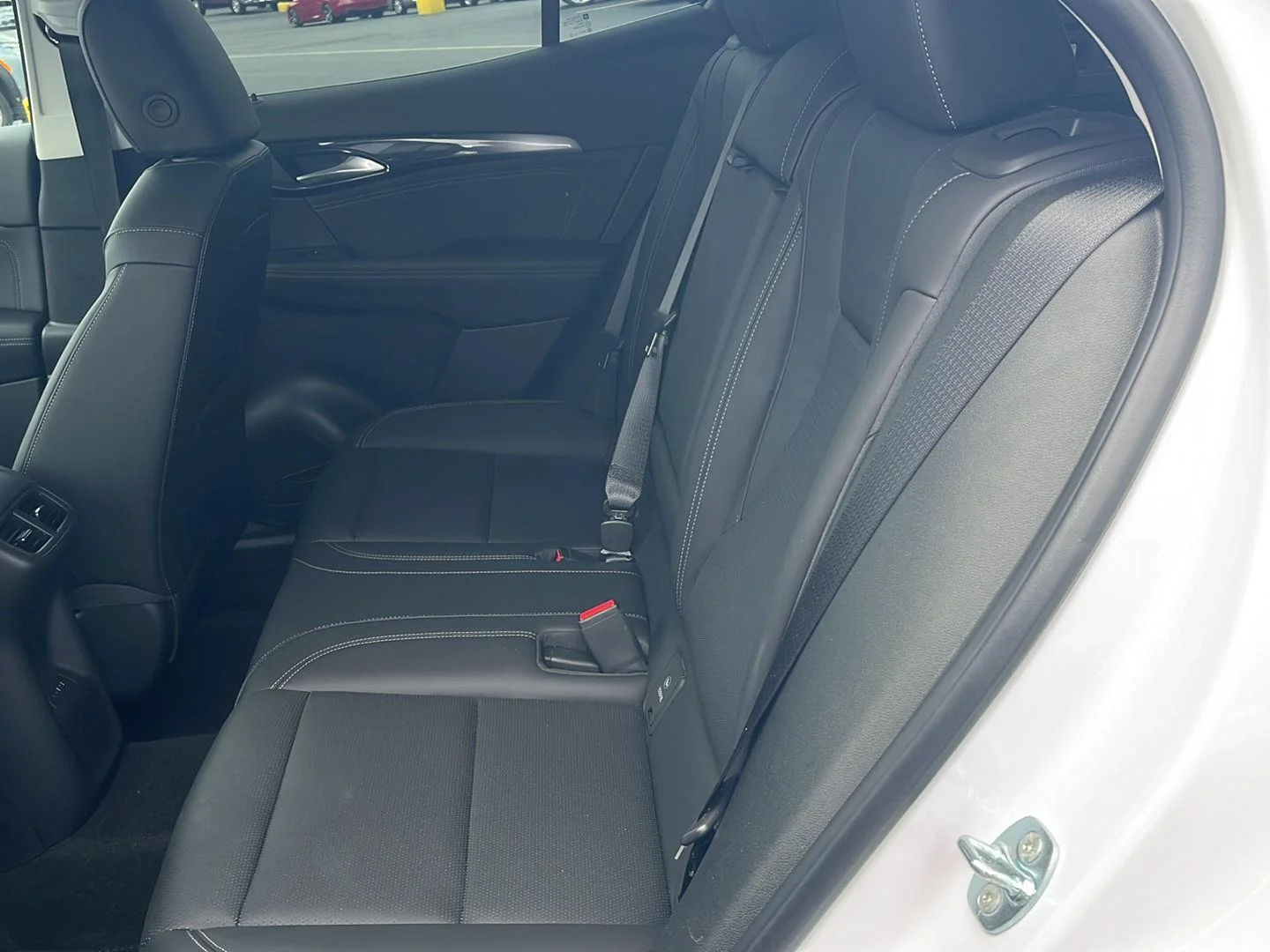 Used 2025 Summit White Buick Preferred image 22