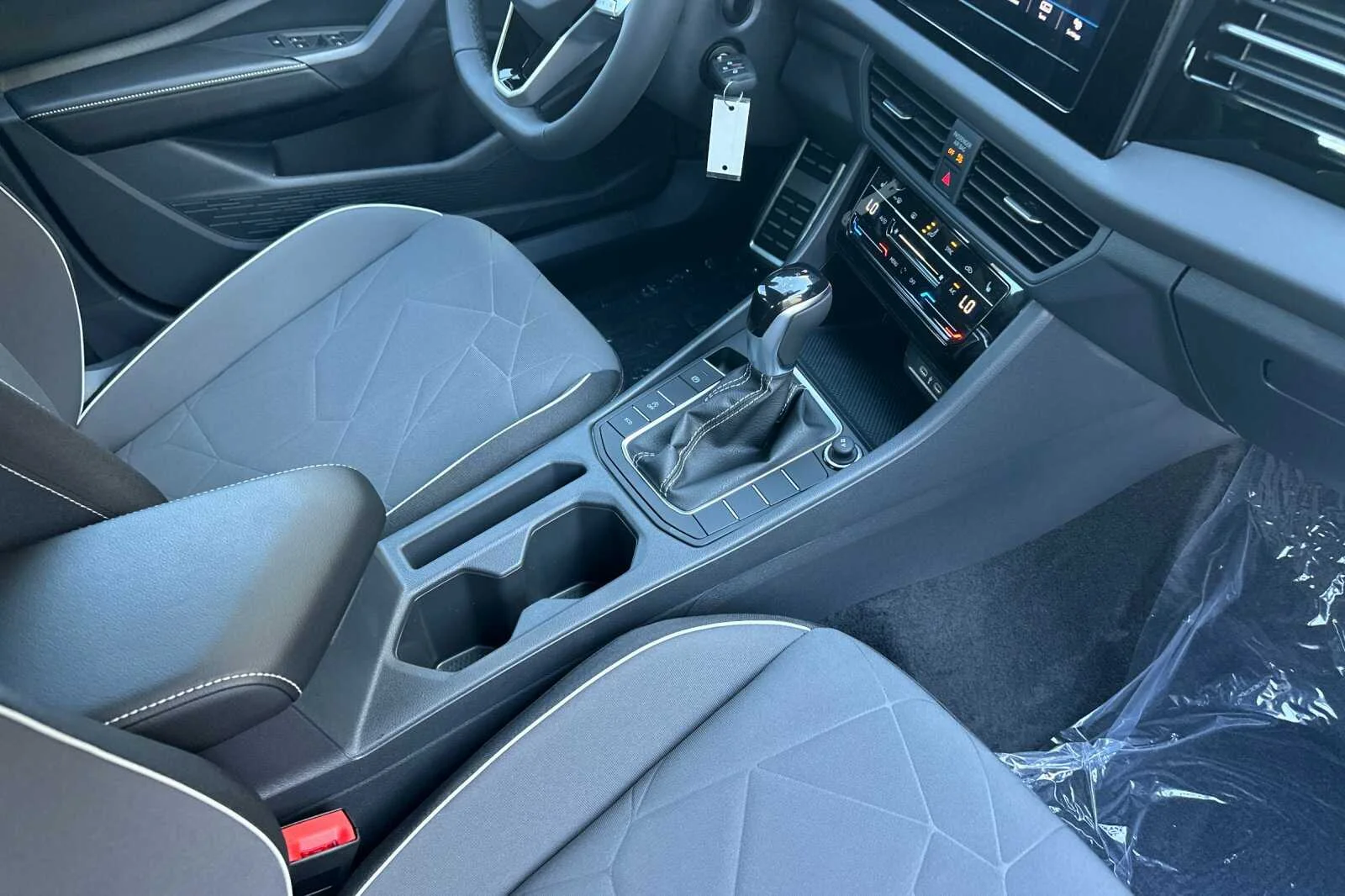 2026 Volkswagen Jetta Sport - Photo 15