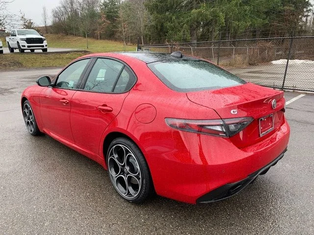 New 2026 Alfa Rosso Alfa Romeo Sprint AWD image 3
