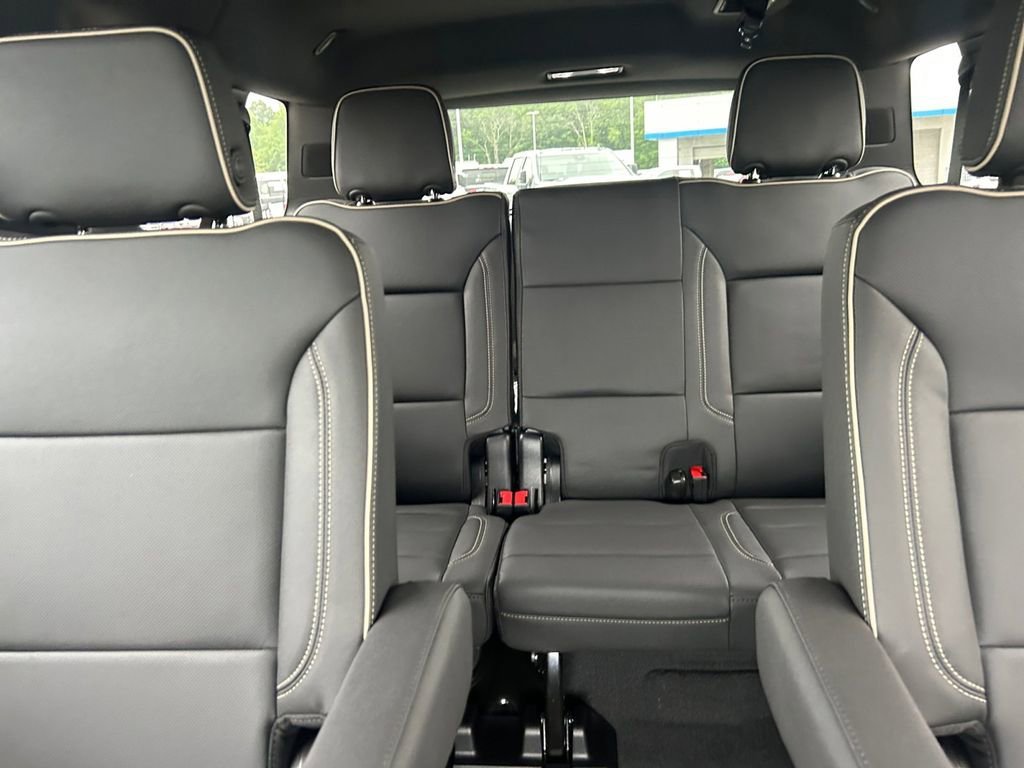 2026 Chevrolet Suburban Premier - Photo 30