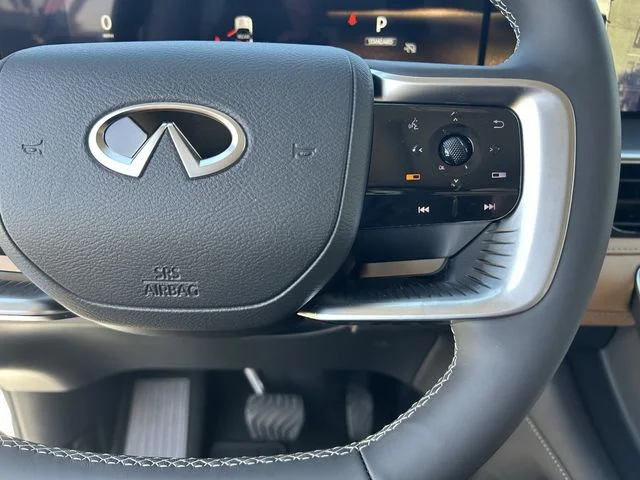 New 2027 RADIANT WHITE INFINITI Luxe 4WD image 26
