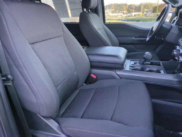 Used 2024 Gray Ford XLT image 33