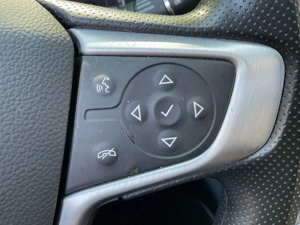 Used 2023 Red GMC SLE image 36