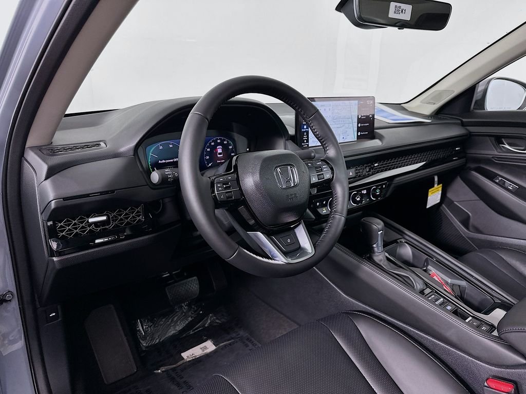 New 2026 Urban Gray Pearl Honda Touring image 9