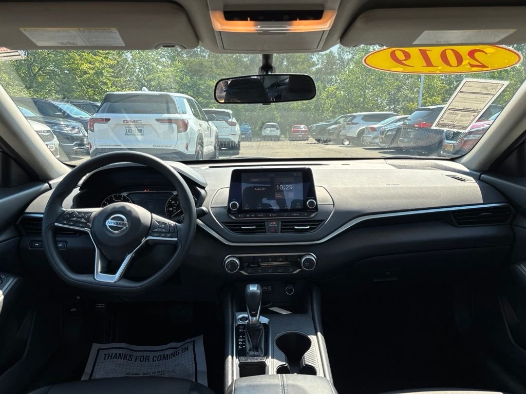 Used 2019 Blue Nissan 2.5 S image 13