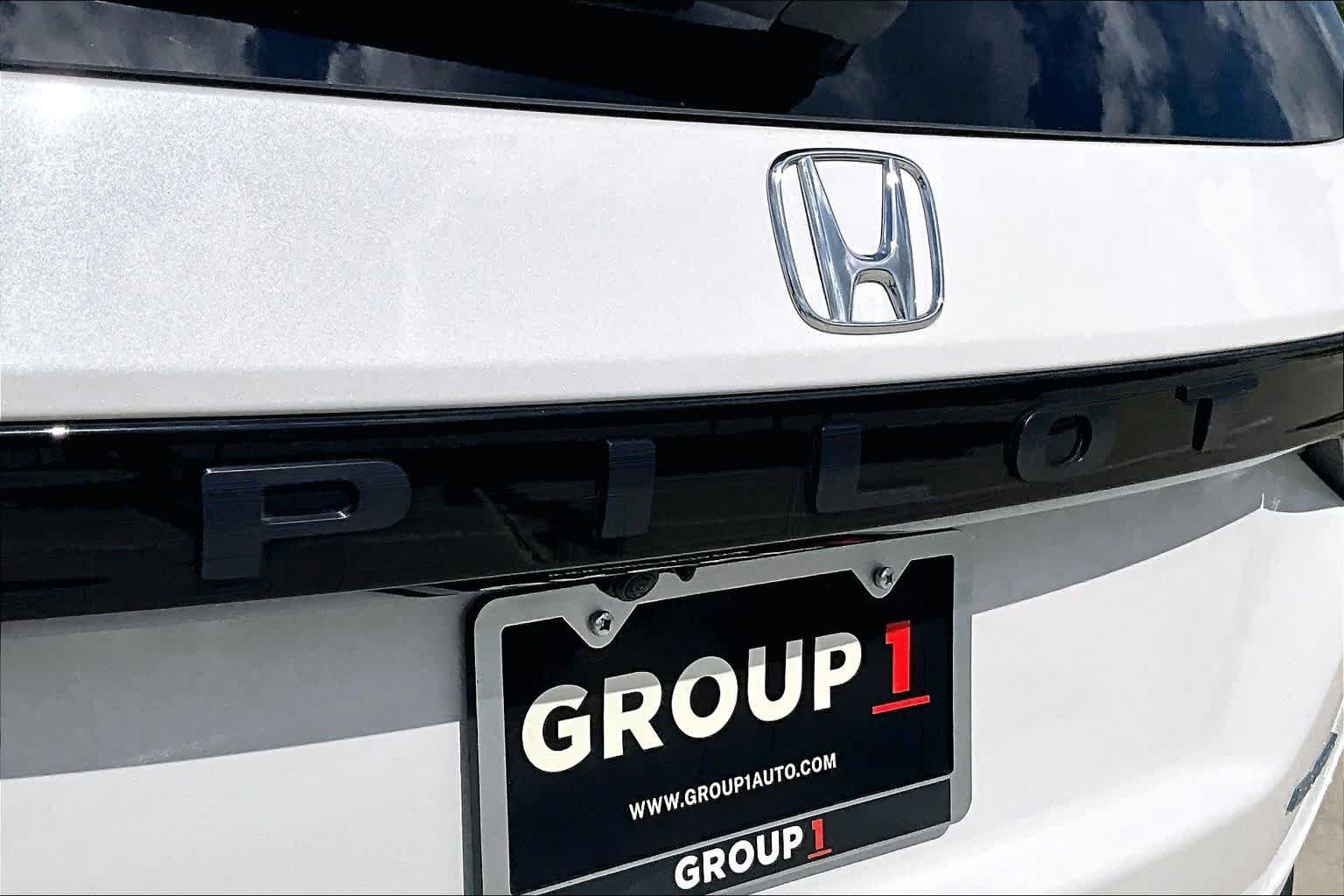 Used 2023 Platinum White Pearl Honda Elite image 29