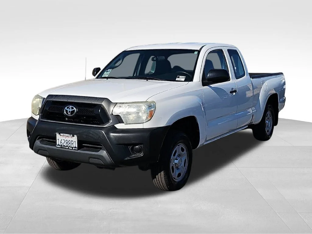 Used 2015 White Toyota Base image 7