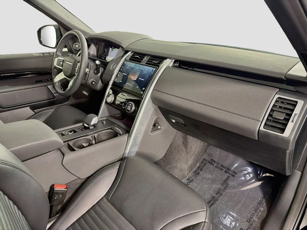 Certified Used 2025 Black Land Rover S image 32