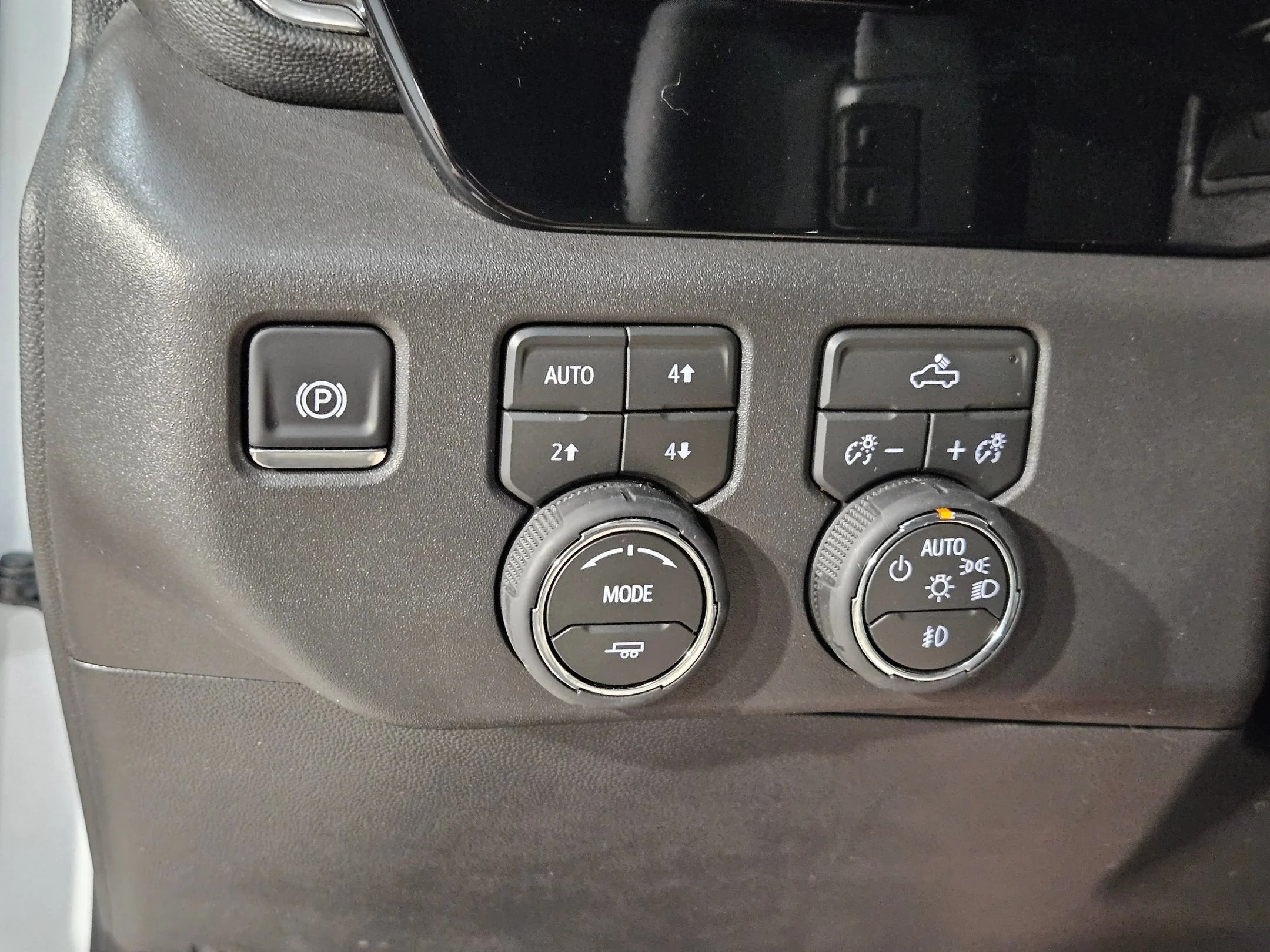 Used 2026 Summit White Chevrolet LT Trail Boss image 24