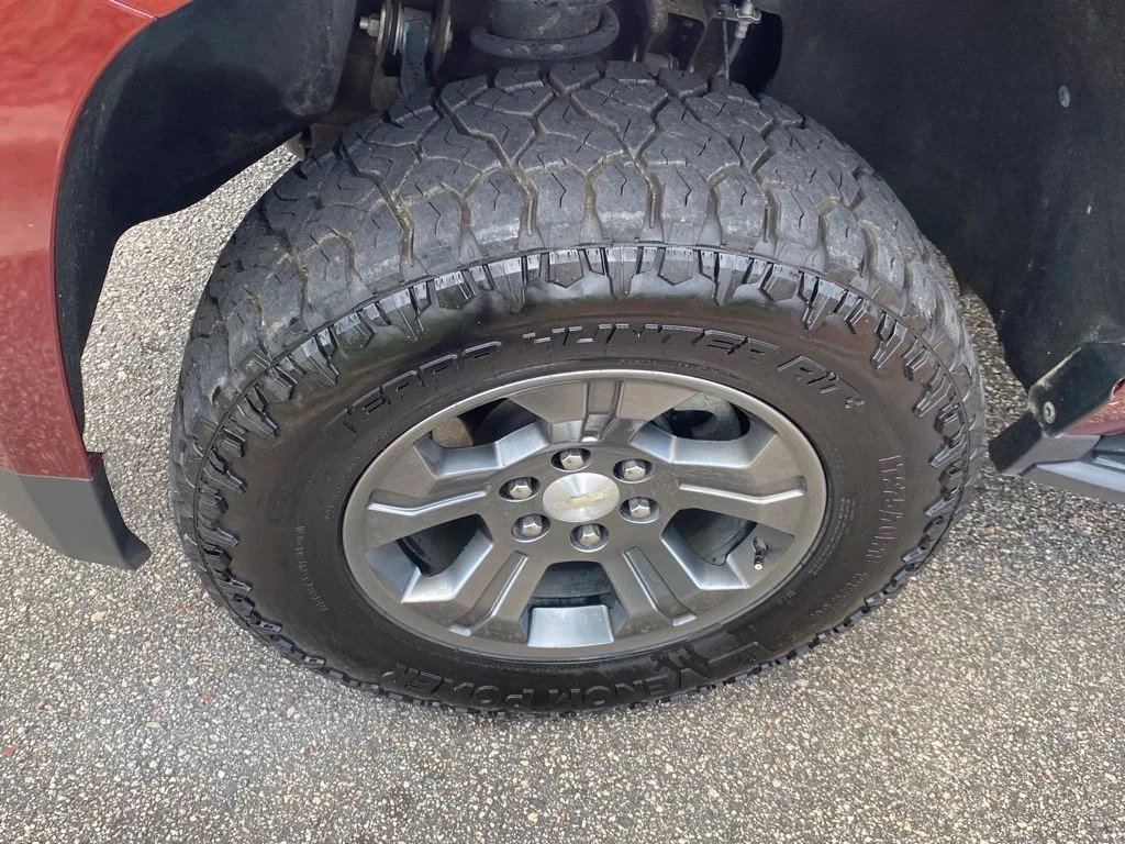 Used 2019 Red Chevrolet LS image 18