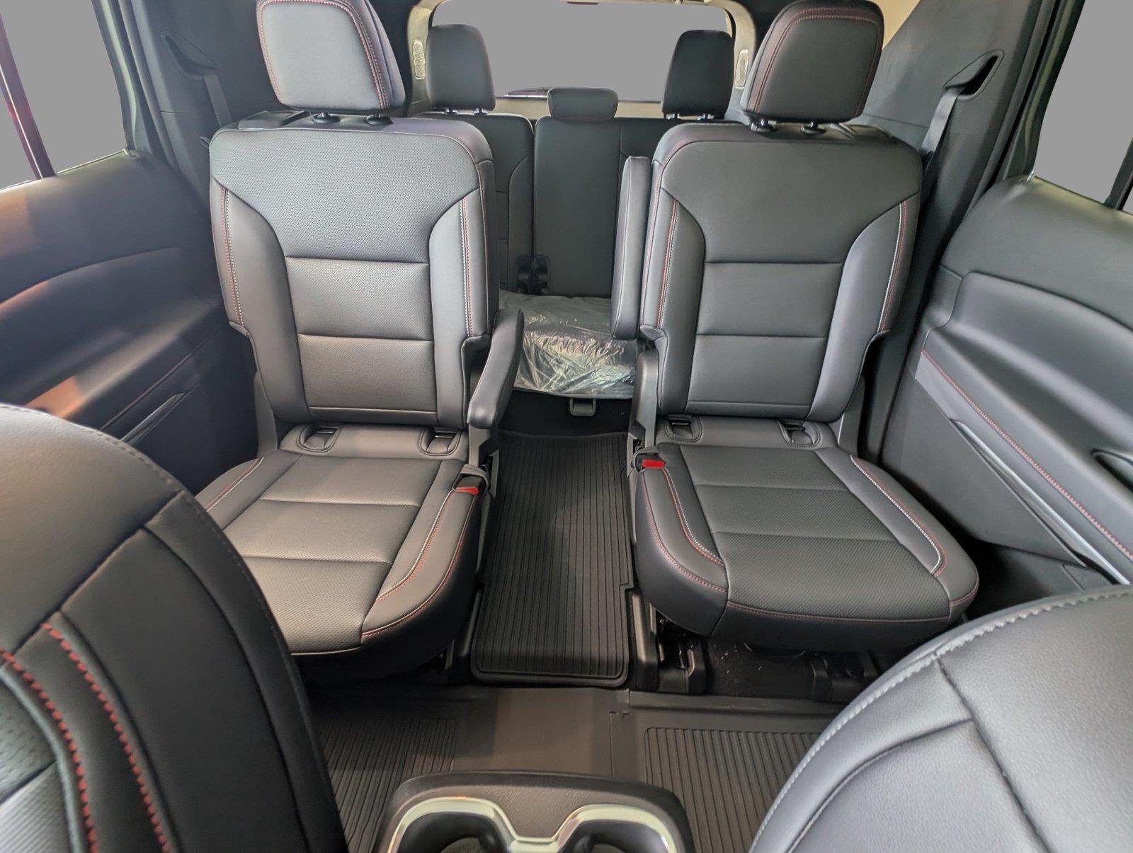 2026 Chevrolet Traverse Z71 - Photo 35
