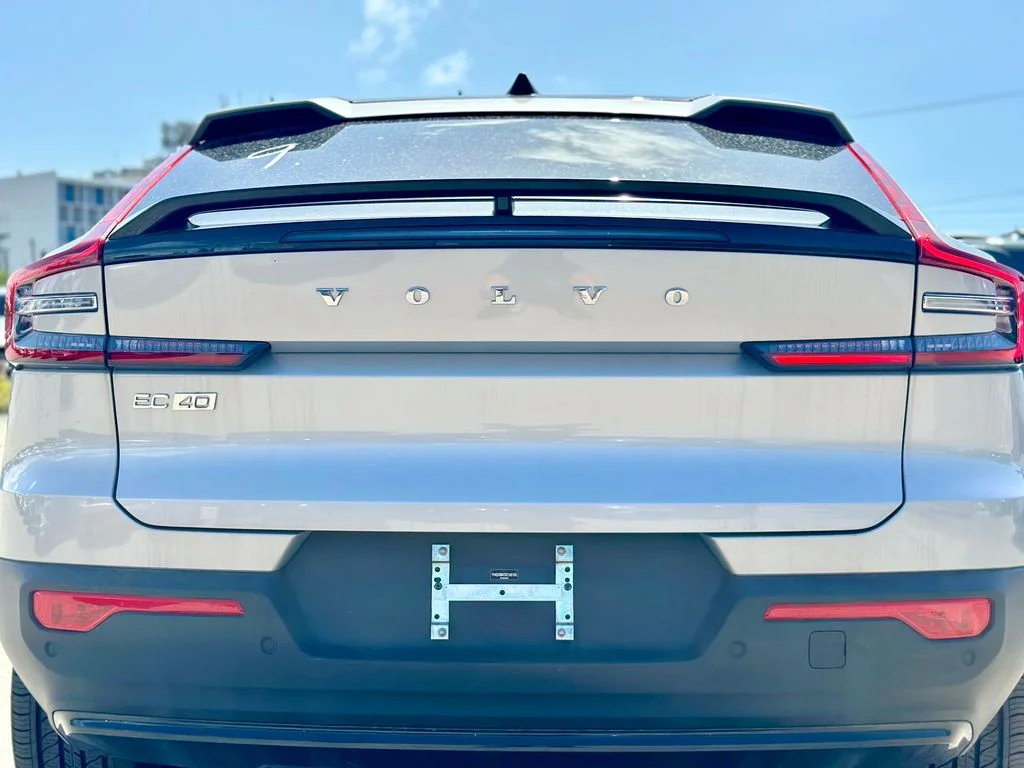 New 2025 Silver Volvo Plus image 5