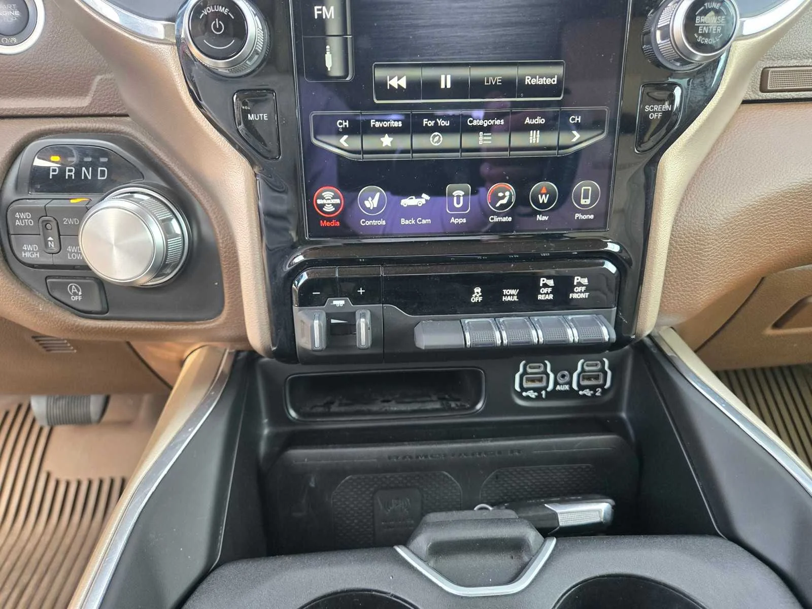 Used 2021  Ram Laramie image 17