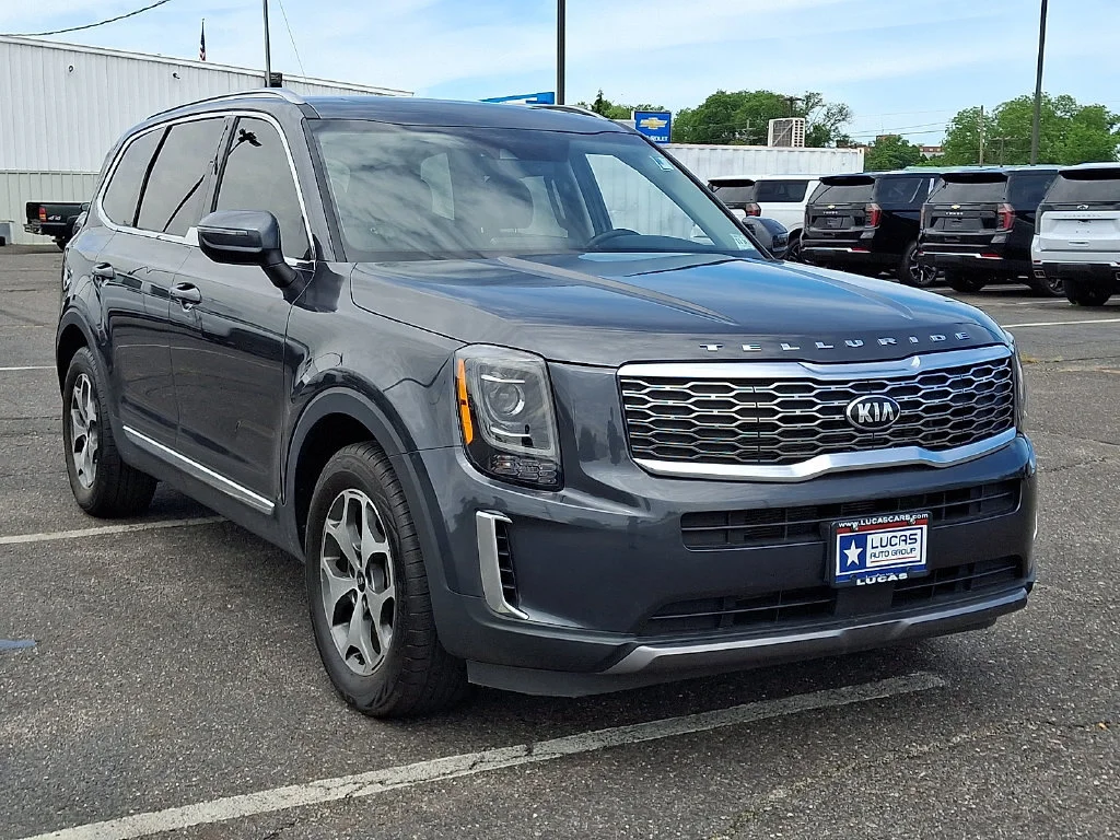 Used 2020 Gray Kia EX image 2