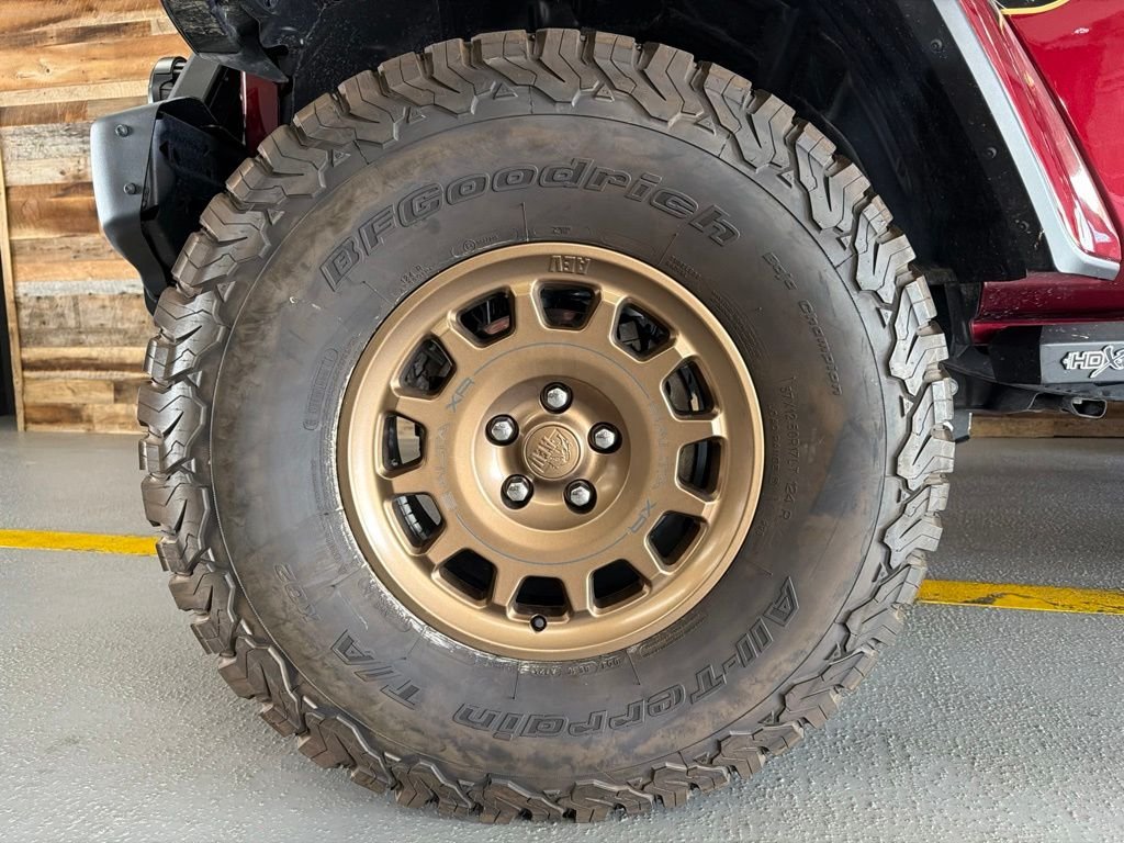Used 2021 Snazzberry Pearlcoat Jeep Unlimited Rubicon 392 image 7