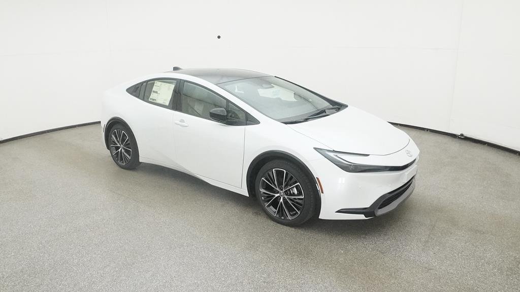 New 2025 Wind Chill Pearl Toyota XLE image 17