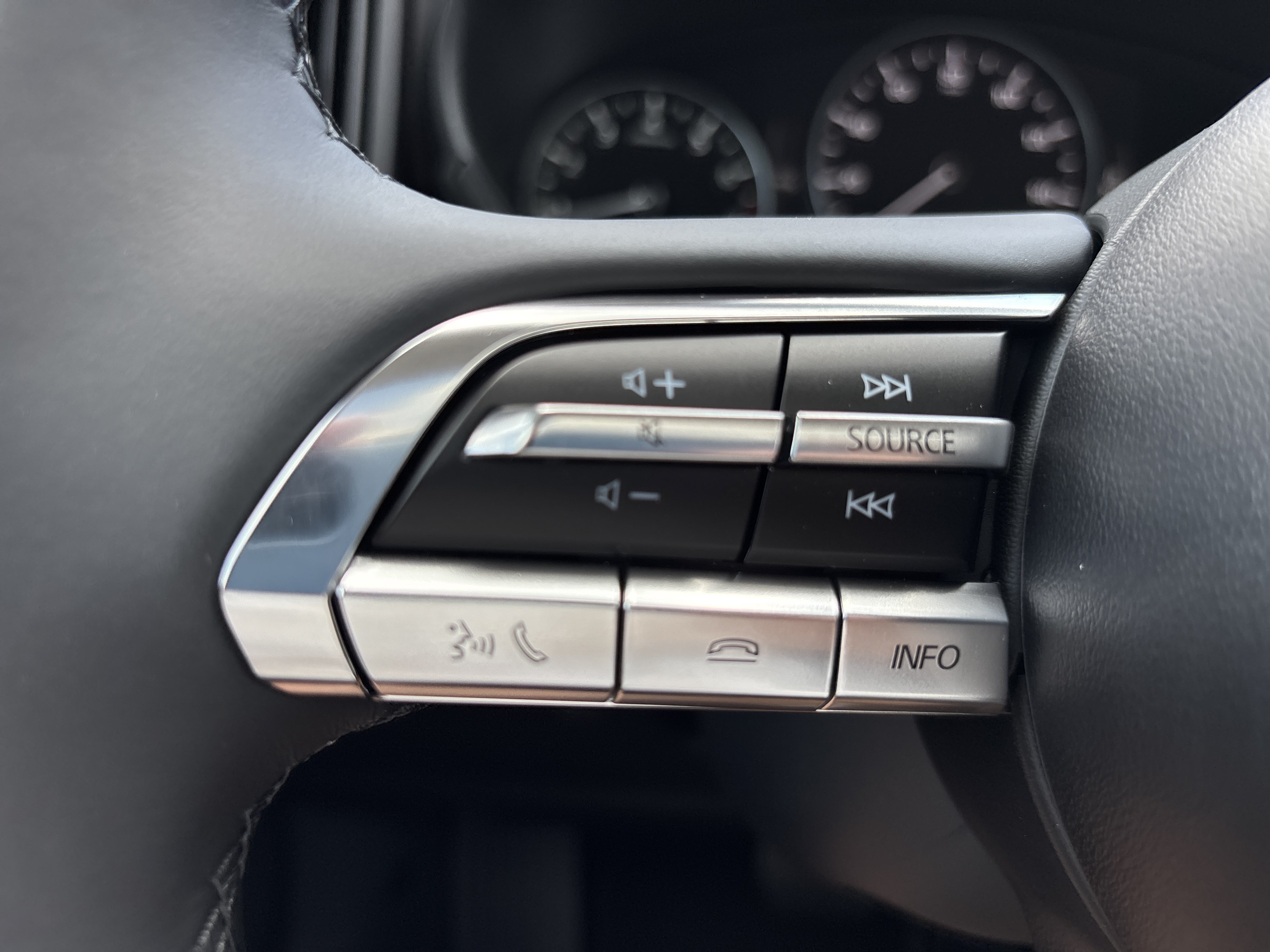 New 2026 Zircon Sand Metallic Mazda 2.5 S Meridian Edition AWD image 24