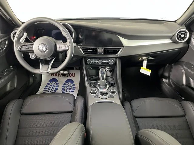 2026 Alfa Romeo Giulia Base - Photo 42
