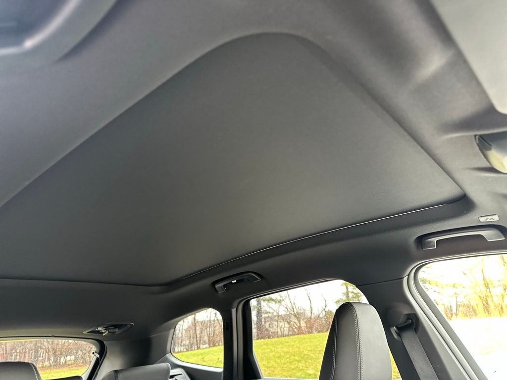 Used 2025 Black Sapphire Metallic BMW xDrive28i image 29