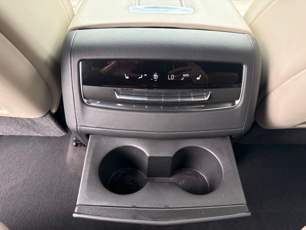 Used 2021 White Cadillac Sport image 19