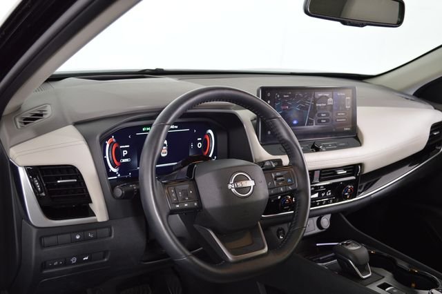 Used 2025 Black Nissan SL image 26