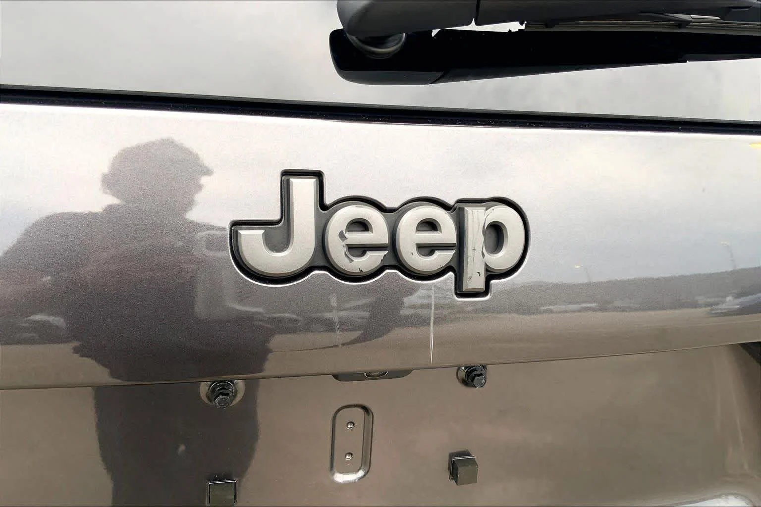 Certified Used 2021 Granite Crystal Clearcoat Metallic Jeep Trailhawk image 33