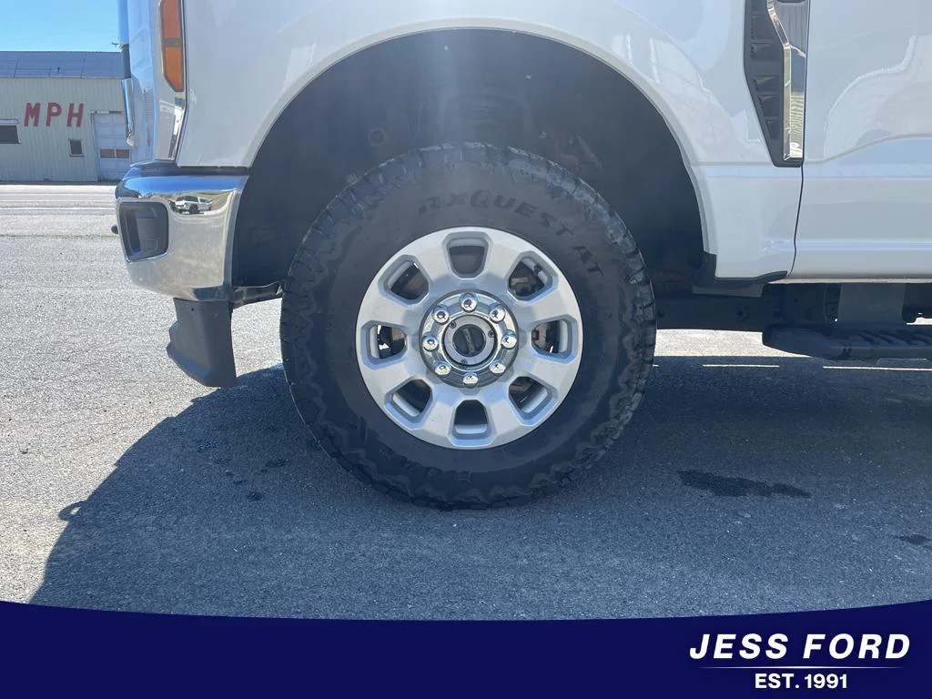Used 2024 White Ford XLT image 10