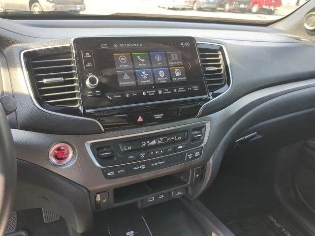 Used 2025 Crystal Black Pearl Honda RTL image 18