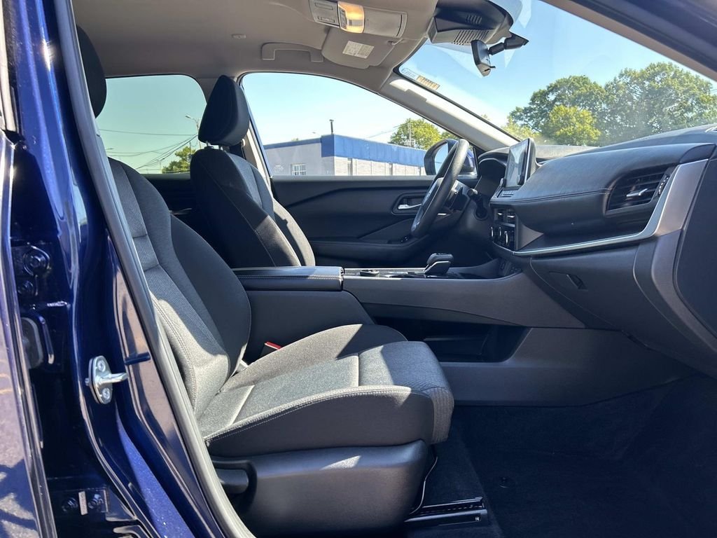 Used 2024 Blue Nissan SV image 17