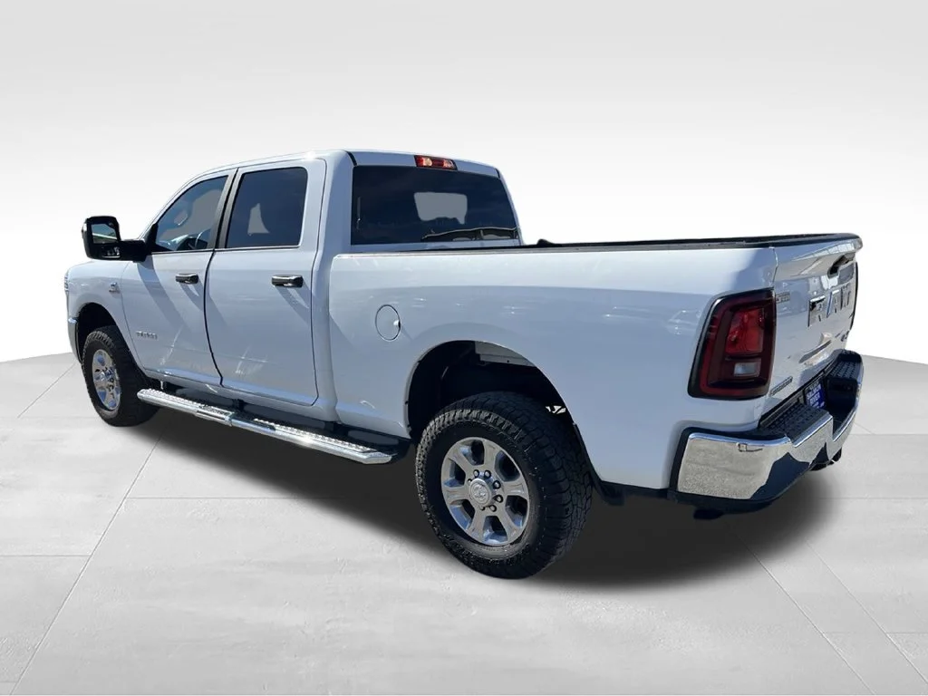 Used 2025 White Ram Big Horn image 7