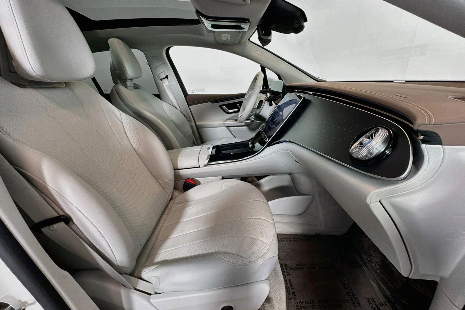 Used 2023 Polar White Mercedes-Benz EQE 350 image 27