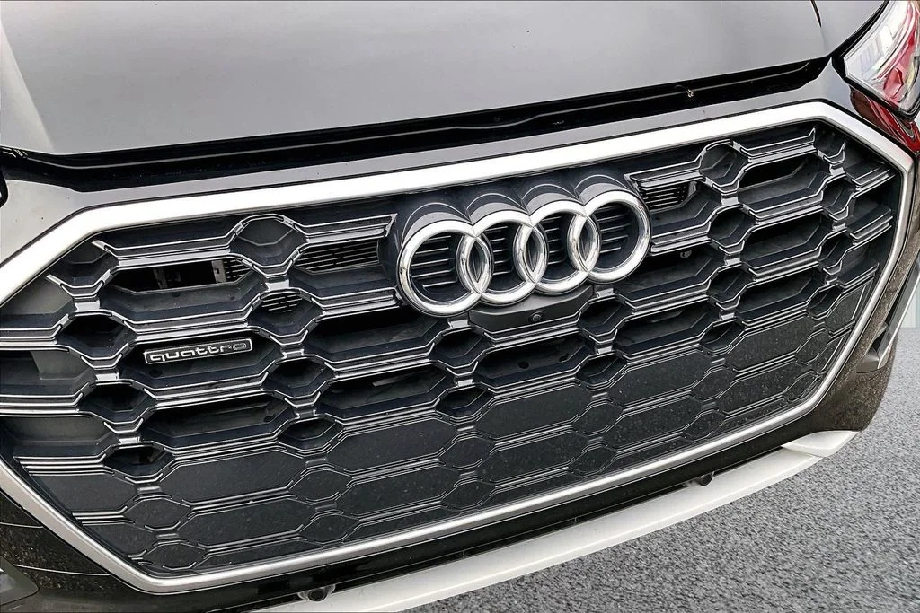 Used 2023 Black Audi 55 Premium image 33