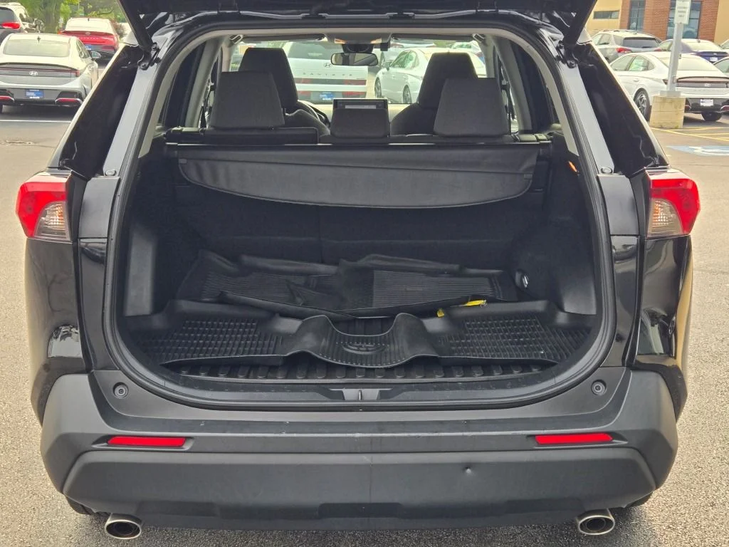 Used 2020 Black Toyota XLE image 13