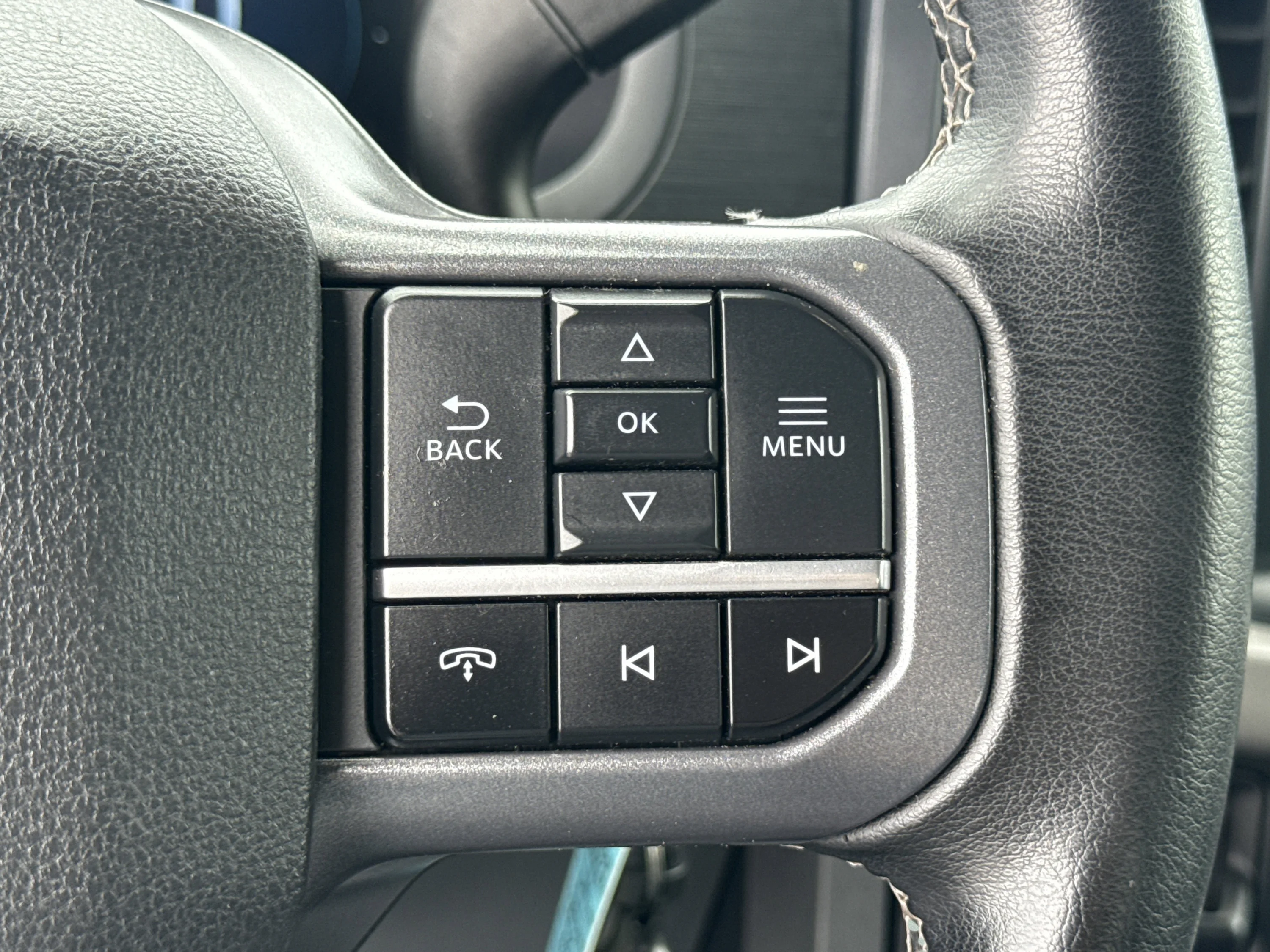 Used 2024 Atlas Blue Metallic Ford XLT image 40