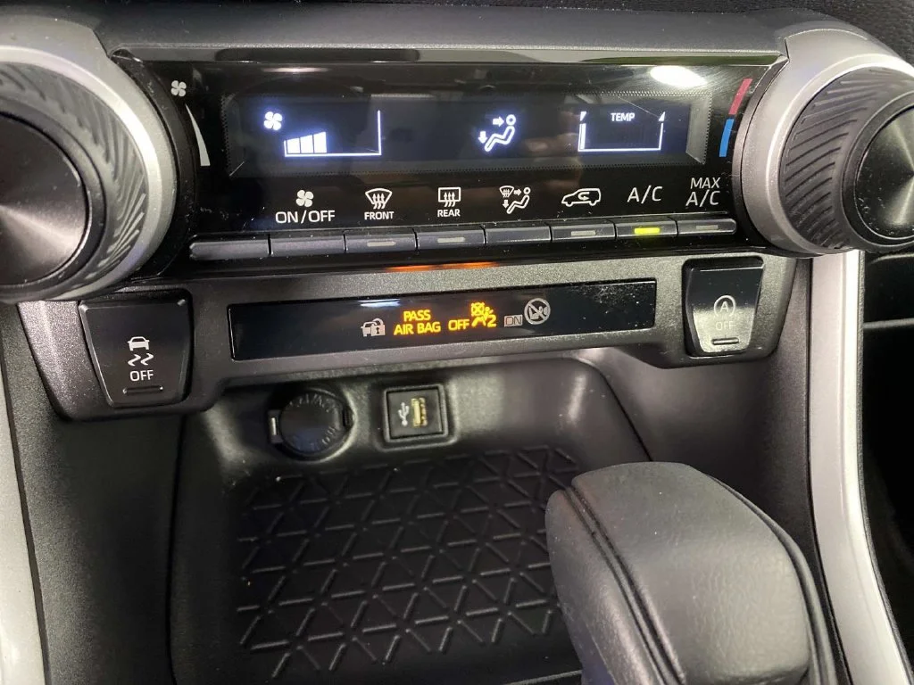 Used 2024 Pearl Toyota LE image 21