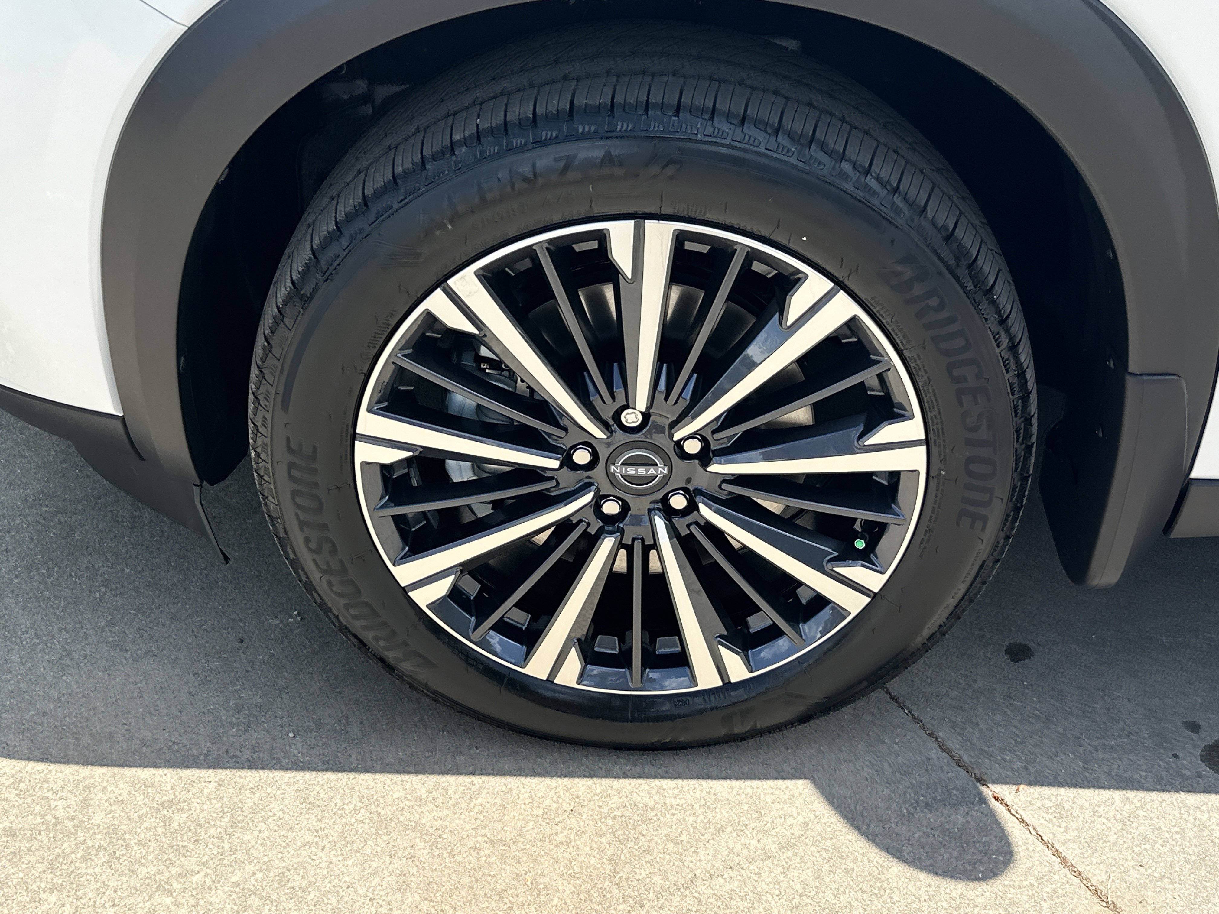 New 2026 Everest White Pearl Tricoat Nissan Platinum image 12