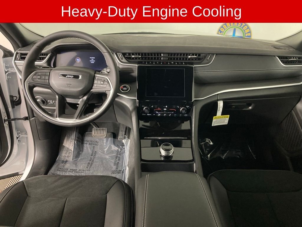 2025 Jeep Grand Cherokee Altitude X photo 3